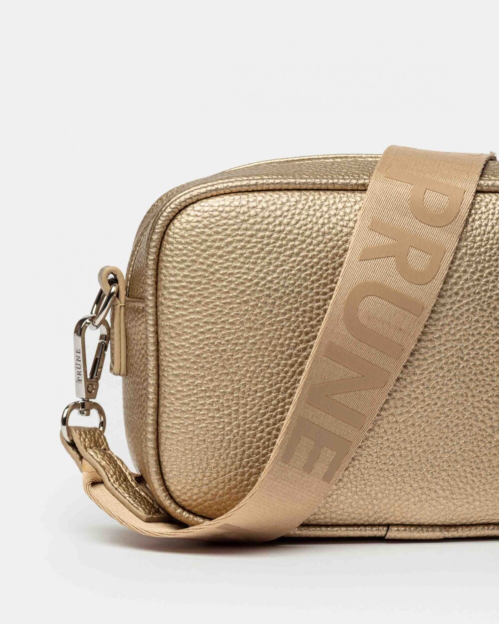 Mini Bag Adisa En Efecto Cuero Oro