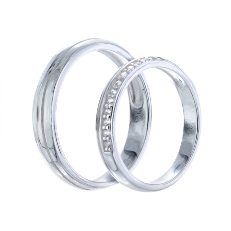 Par de alianzas de plata 925 con circonias. Par de alianzas de plata 925 con circonias.