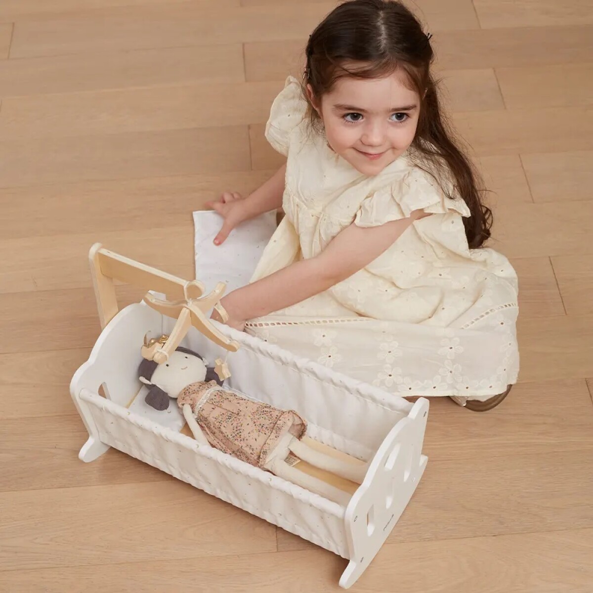 Cuna de madera para muñecas Viga Toys PolarB 