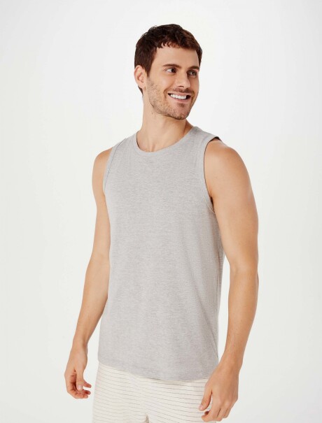 MUSCULOSA BÁSICA WORLD GRIS