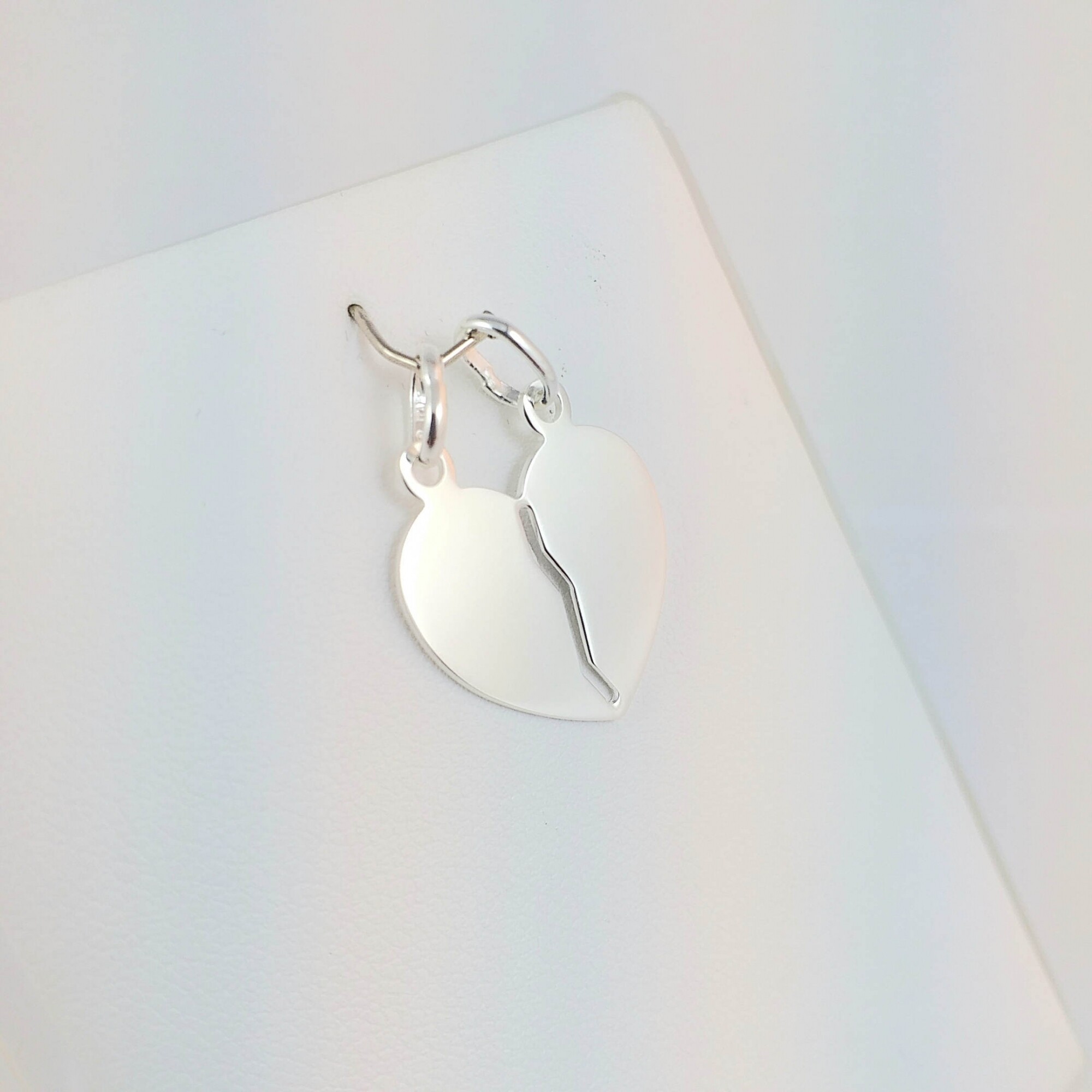 Dije de plata 925 modelo Mitad del Corazón 20mm, ideal para parejas y amigos.  — Veroca Joyas