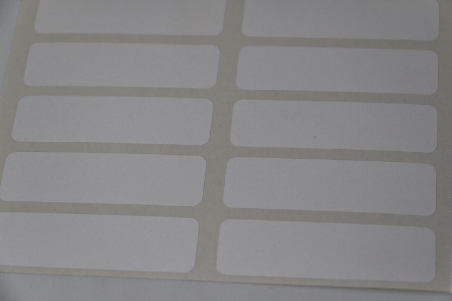 ETIQUETA ROTOLA SOBRE X 5 PLANCHAS - MODELO 2070 — Alberto Gandulia