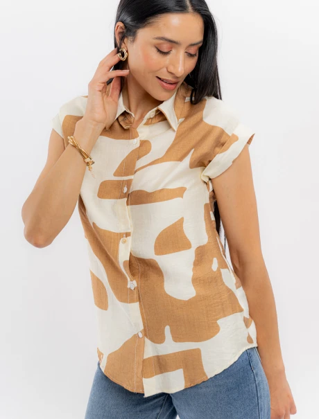 Camisa estampada tostado