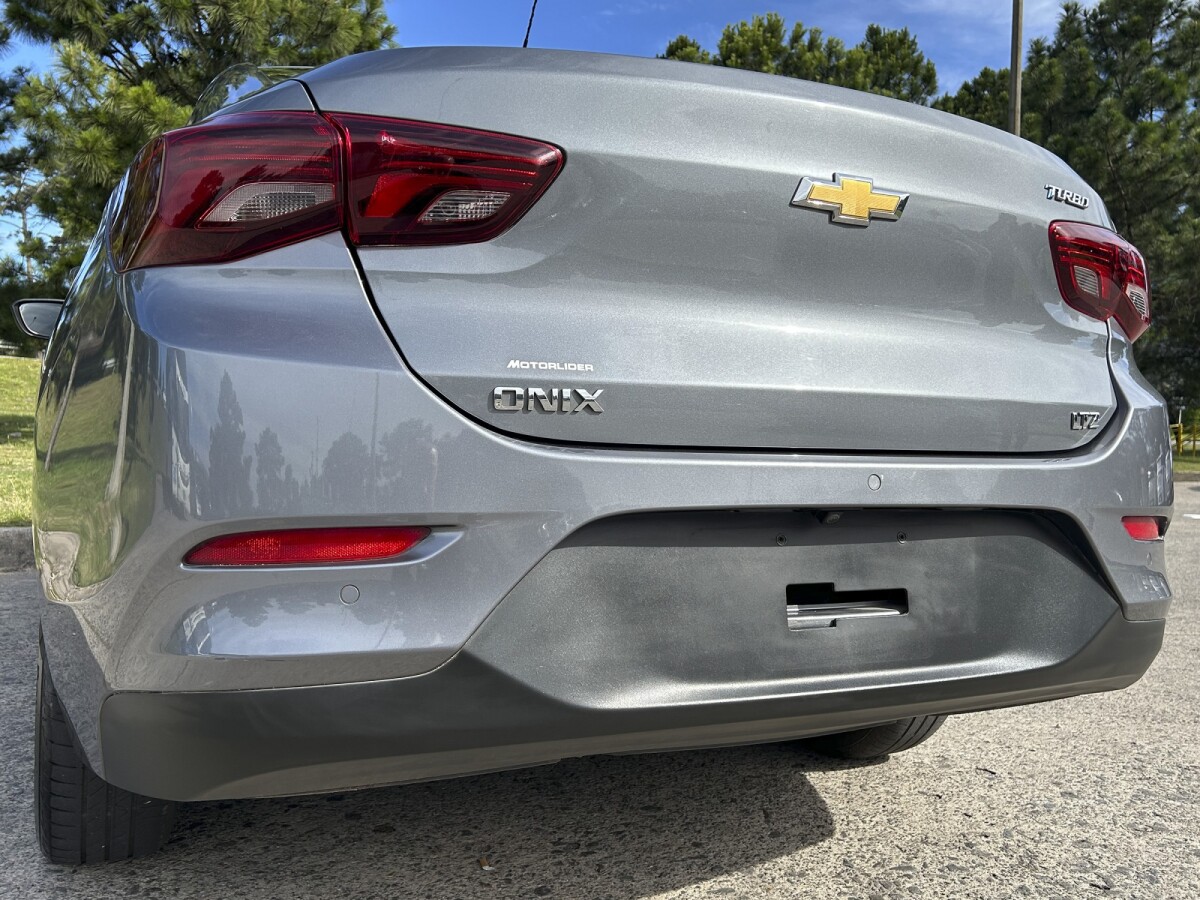 Chevrolet Onix Plus LTZ 1.0T Extra Full | Permuta / Financia Chevrolet Onix Plus LTZ 1.0T Extra Full | Permuta / Financia