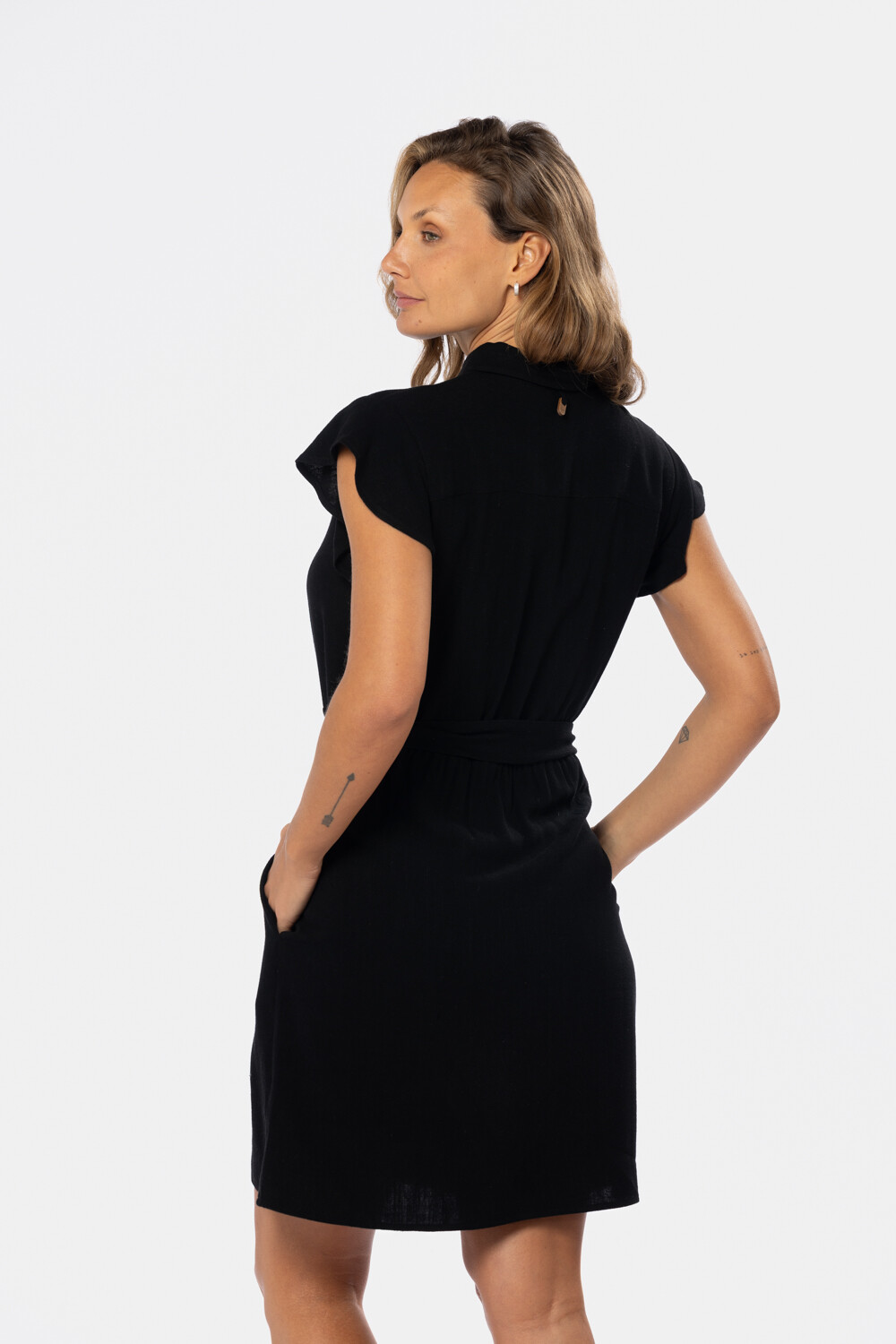VESTIDO DE LINO LISO Negro