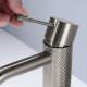 GRIFERIA LAVATORIO BAJO BRUSHED NICKEL - SIGNATURE GRIS-BRUSHED NICKEL