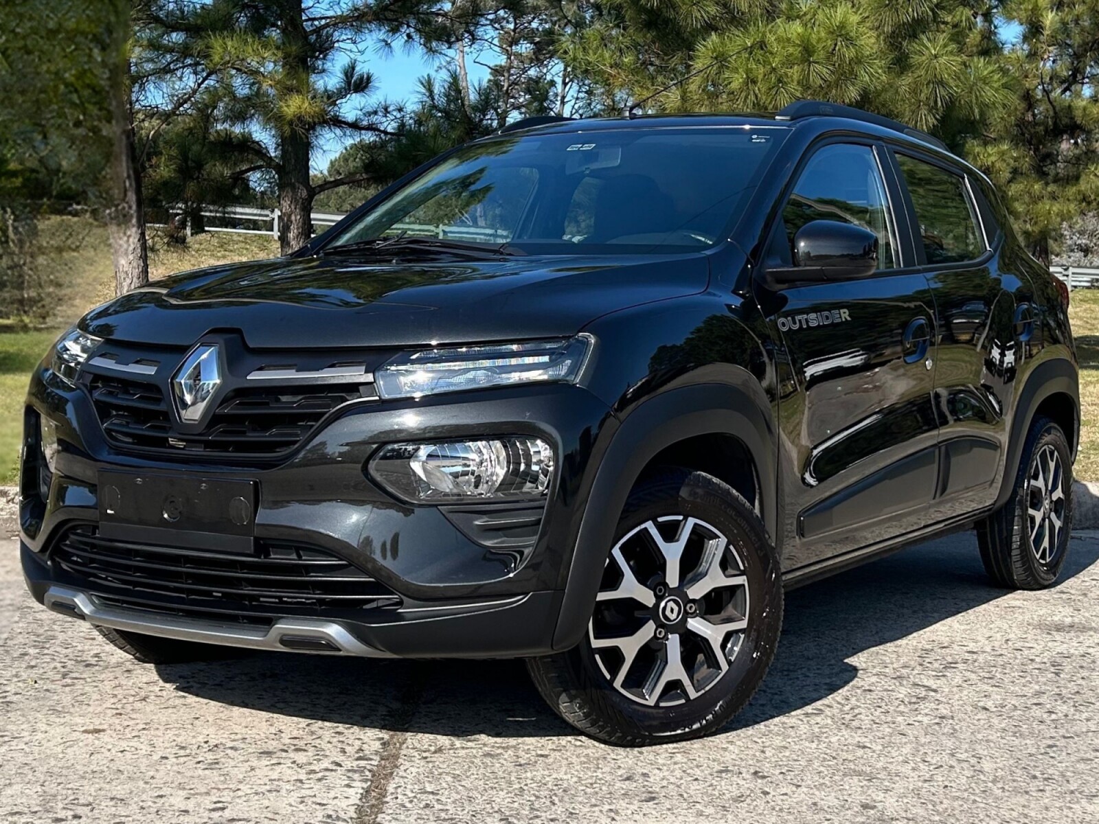 Renault Kwid Outsider EXCELENTE ESTADO! | Permuta / Financia 