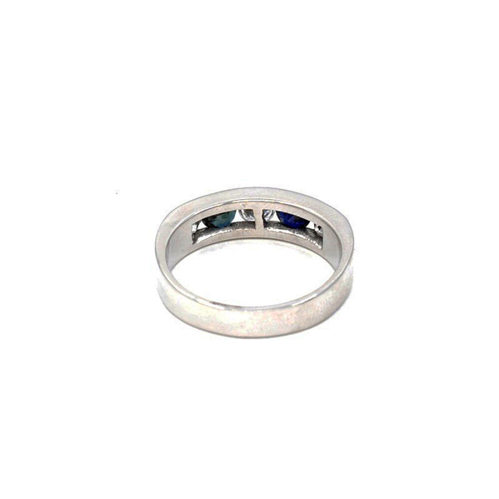 Anillo En Oro Blanco Con Brillantes Y Zafiros Anillo En Oro Blanco Con Brillantes Y Zafiros