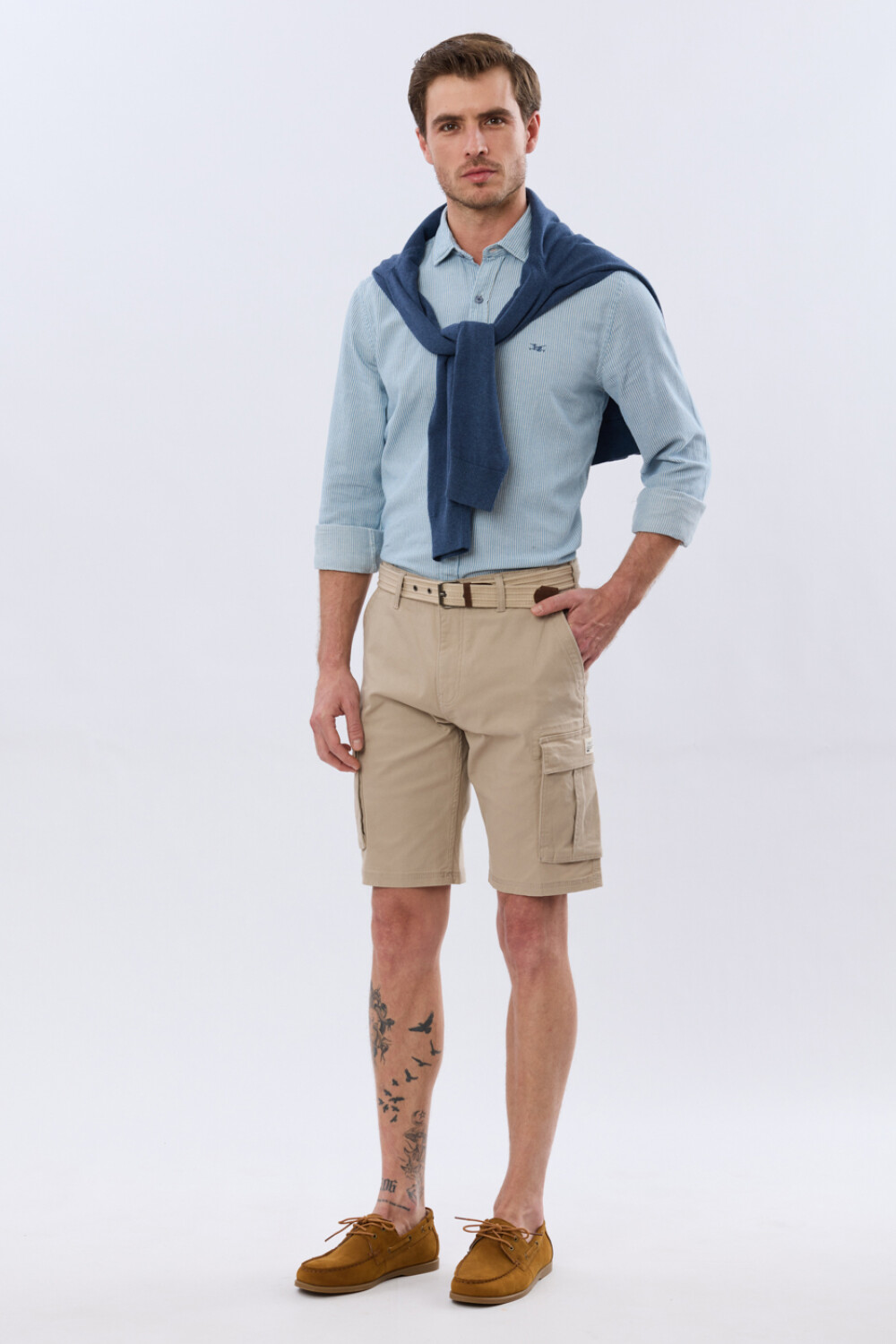 BERMUDA CARGO CON CINTO Beige