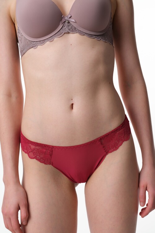 Colaless Eliana Rojo