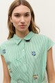 Vestido rayado con bordado verde
