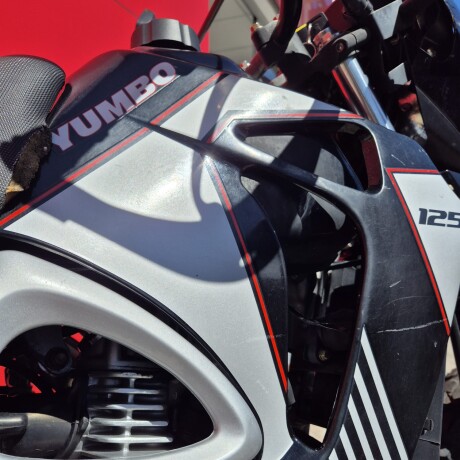 Yumbo DK125 F Usada Yumbo DK125 F Usada