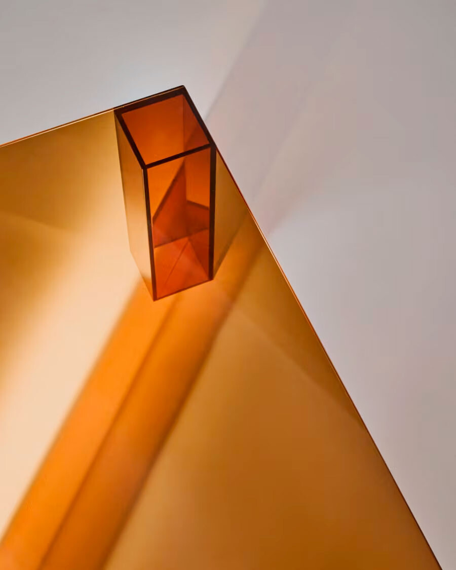 Mesa de centro Adularia de cristal templado marrón 140 x 60 cm