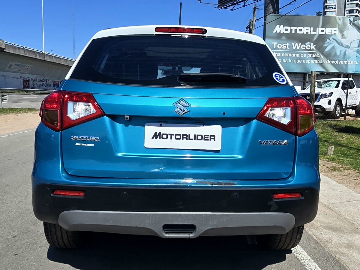 Suzuki Vitara GLX EXCELENTE ESTADO! | Permuta / Financia Suzuki Vitara GLX EXCELENTE ESTADO! | Permuta / Financia