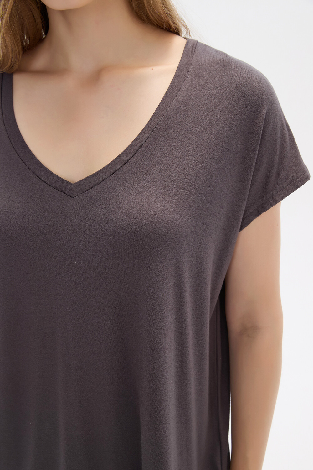 Remera Venom Gris Oscuro