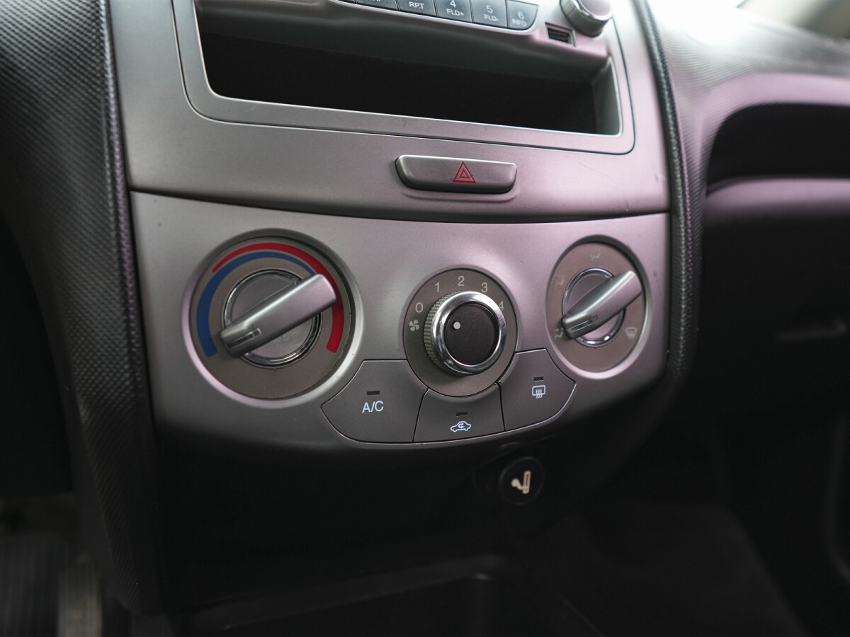 Chevrolet Sail LT 1.4 Extra Full| Permuta / Financia Chevrolet Sail LT 1.4 Extra Full| Permuta / Financia