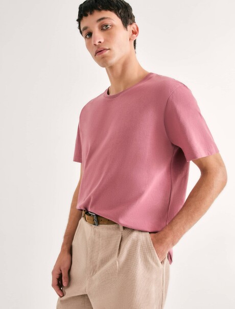 CAMISETA BÁSICA UNISSEX REGULAR WORLD ROSA
