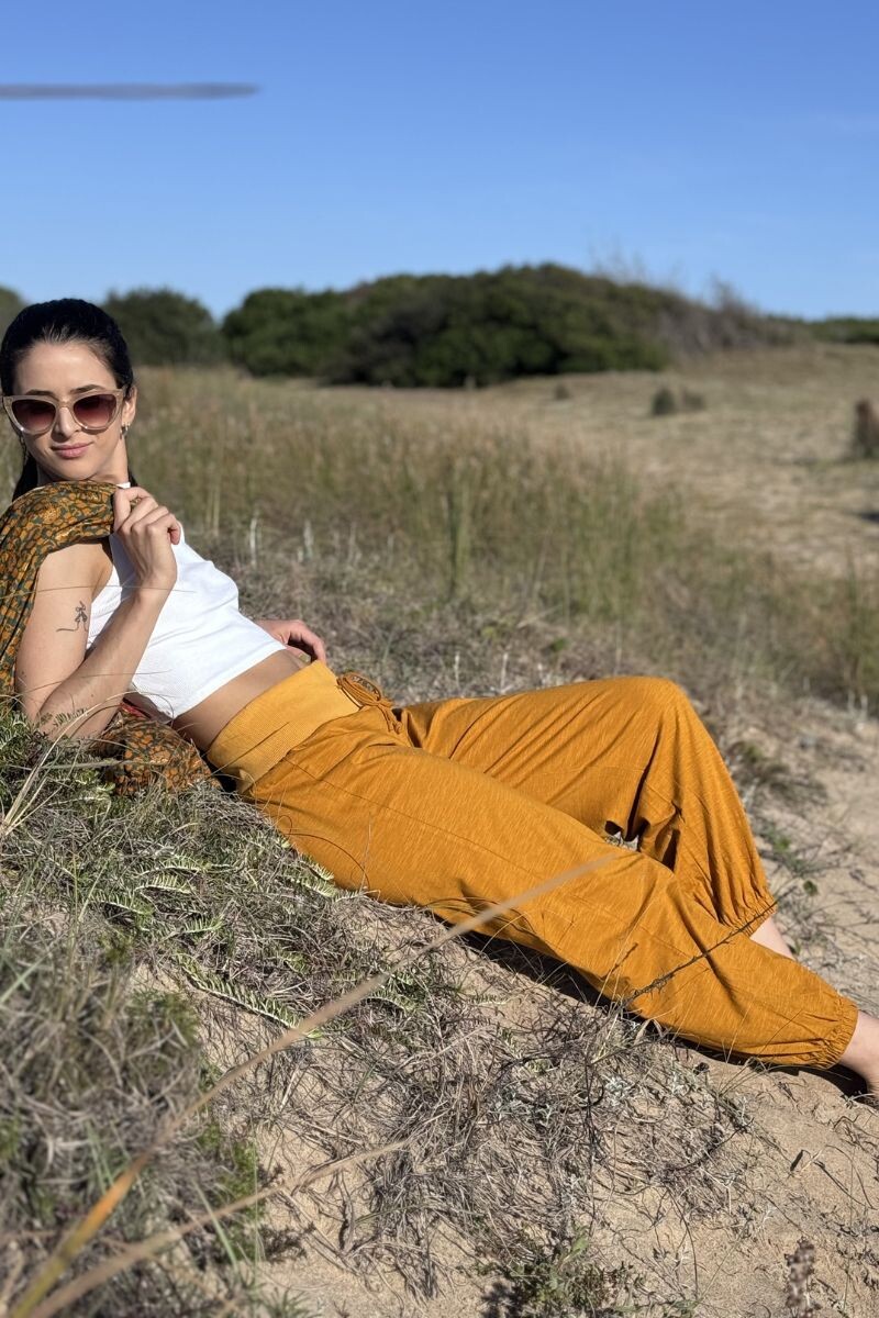 Pantalón babucha Mostaza