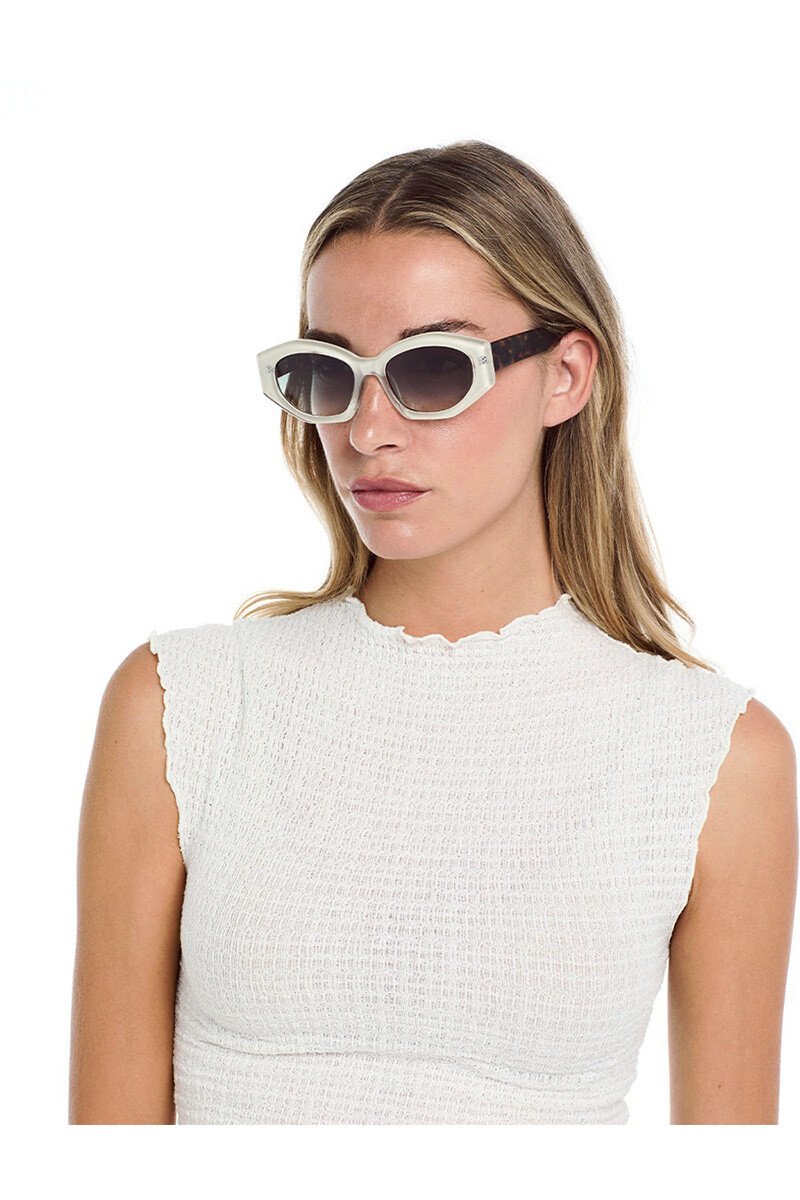 Lentes Tiwi Colette Shiny Beige With Green Gardient Lenses