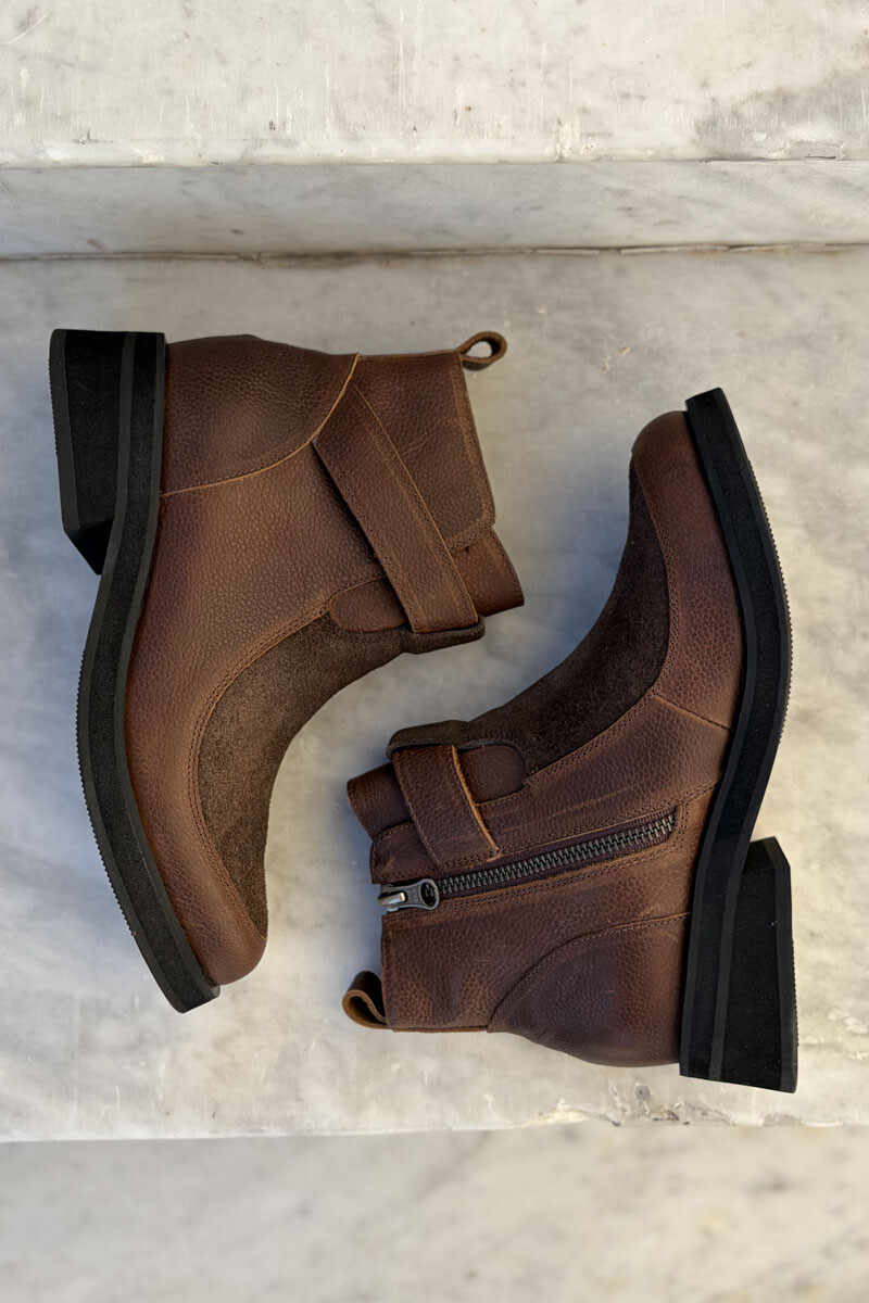 Bota martina Chocolate