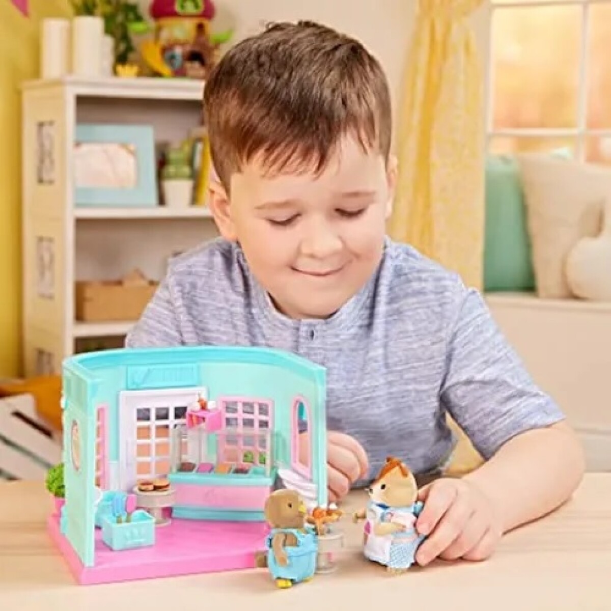 Set de espacios divertidos: - Heladería 