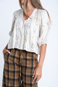 Blusa Encaje Nacar