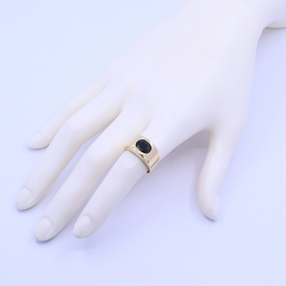 Anillo oro 18k zafiro oval. Anillo oro 18k zafiro oval.