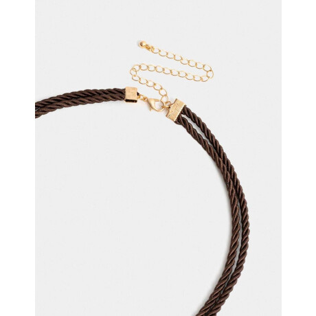 Collar Multilayer Con Corazón Dorado