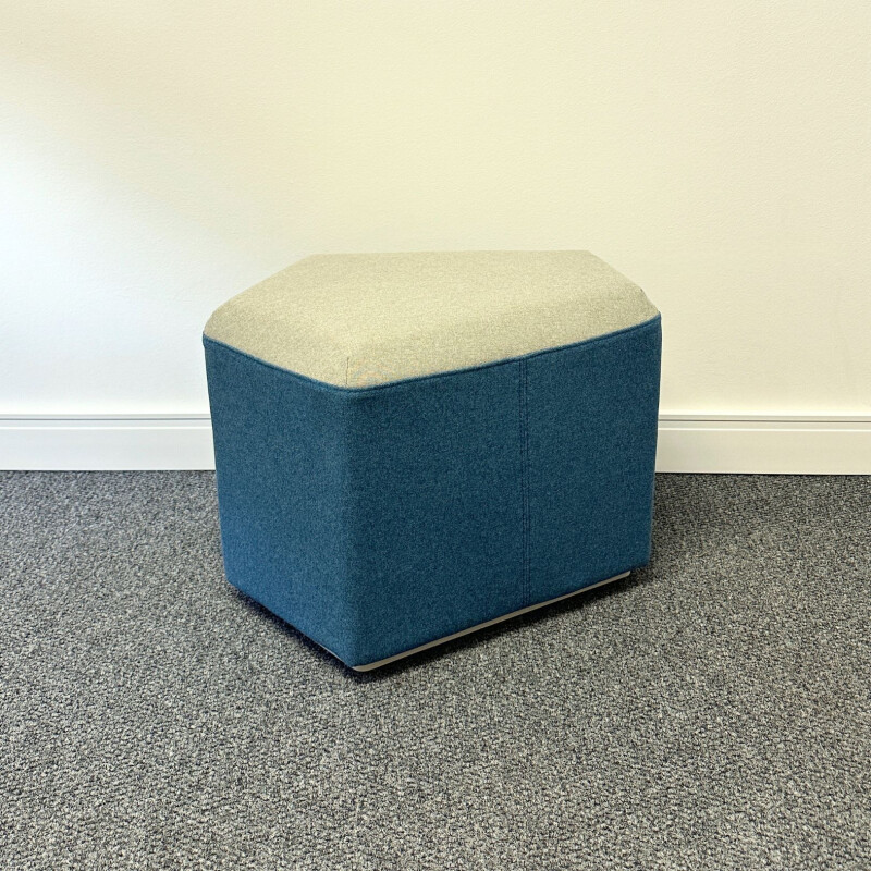 Pouf Linuo Tapizado Bicolor Azul y Gris Claro Pouf Linuo Tapizado Bicolor Azul y Gris Claro