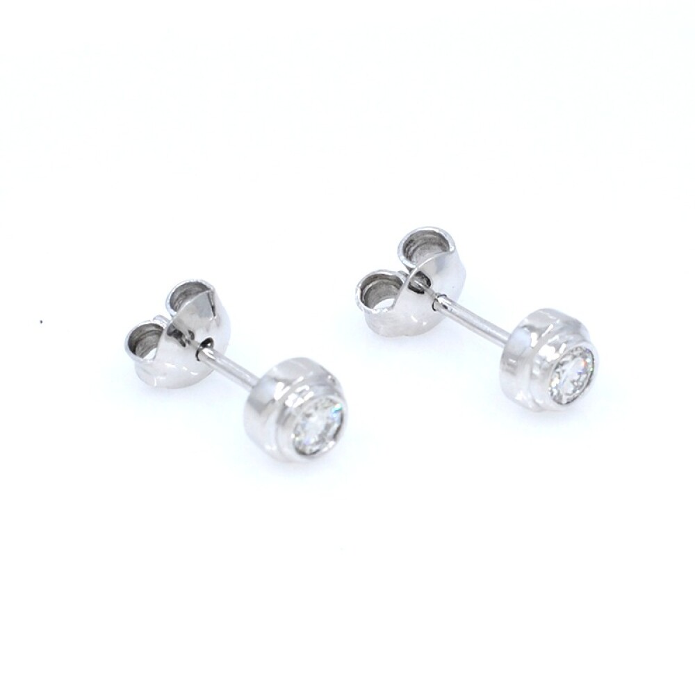 Caravanas en oro blanco y brillantes Caravanas en oro blanco y brillantes