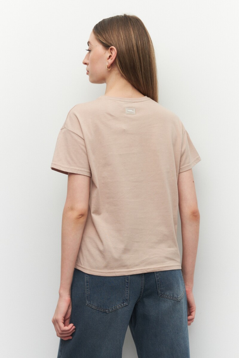 REMERA MOLEC Beige