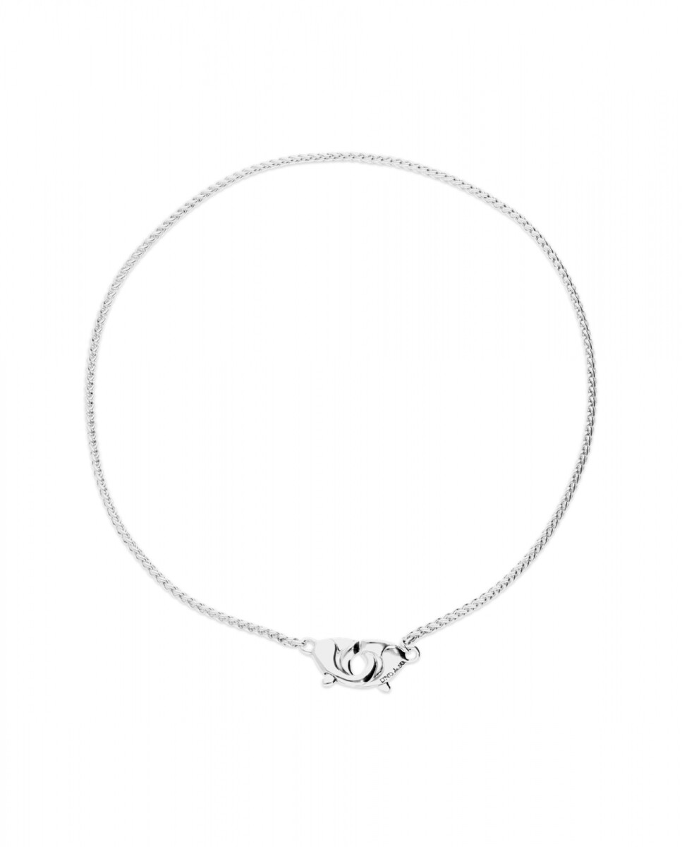 COLLAR BAÑADO EN PLATA CON DETALLE DE MOSQUETÓN ENTRELAZADO - Colgante 