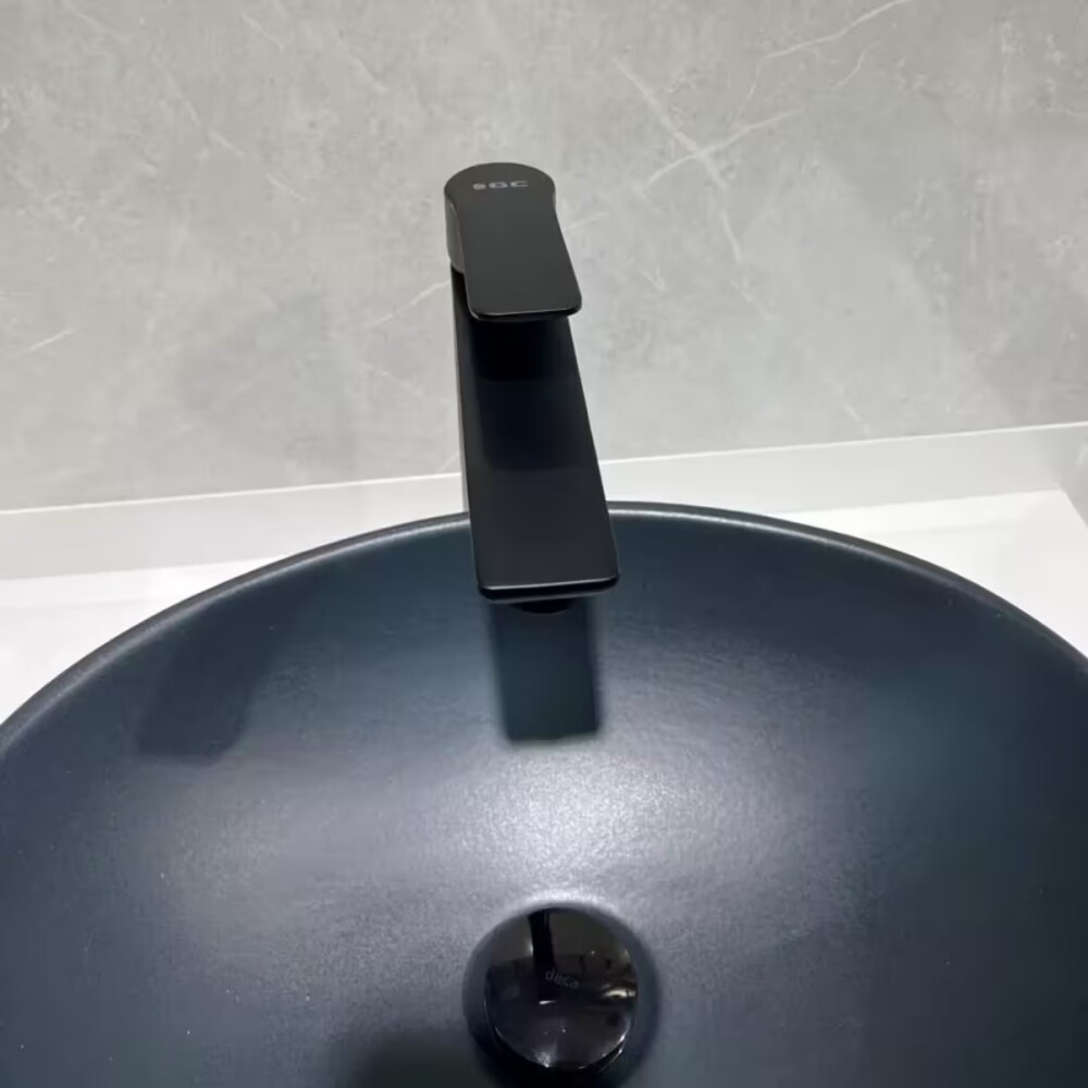 Grifería de lavatorio Monocomando Alto de mesada Blaster Negro Mate Grifería De Lavatorio Monocomando Alto De Mesada Blaster Negro Mate