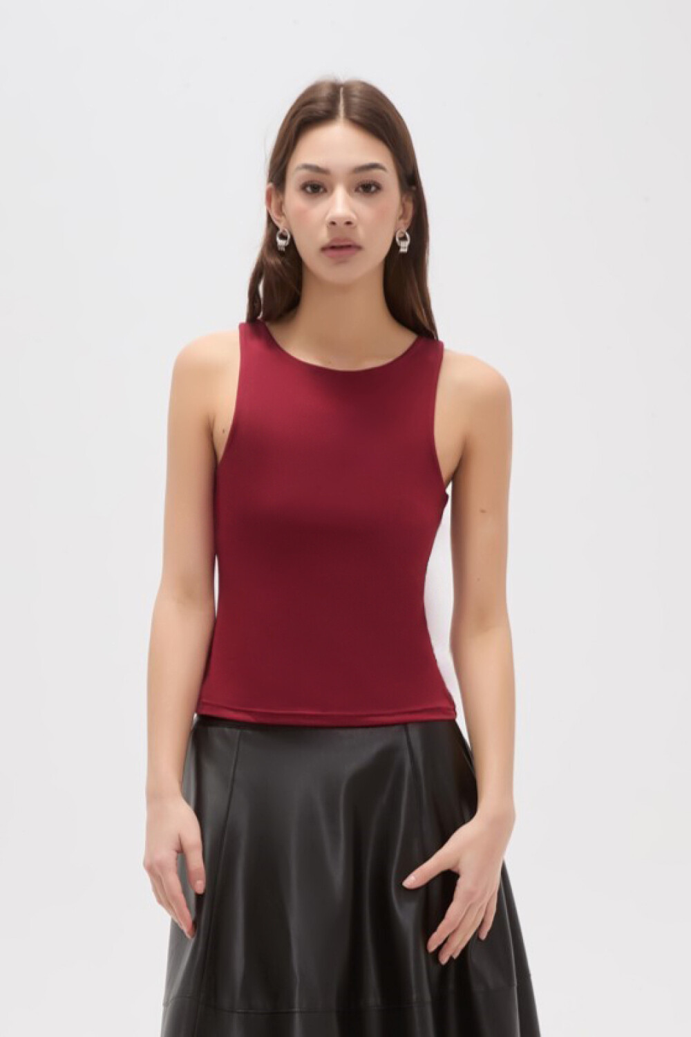 Musculosa Onesti Cereza Oscuro