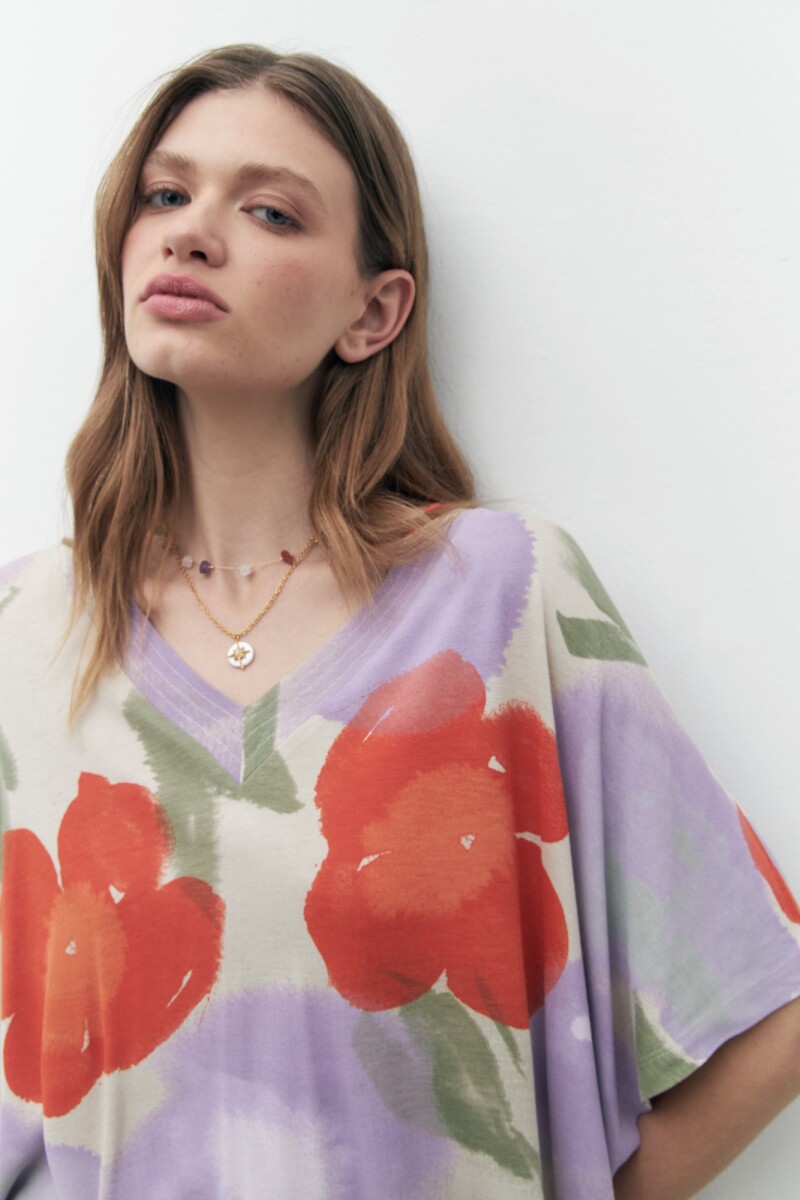 Remera con estampa floral multicolor