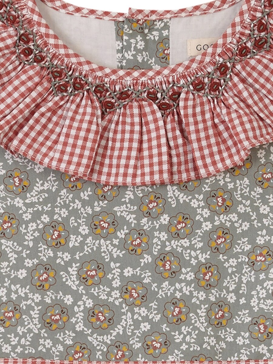 Vestido Con Delanta Verde Oscuro