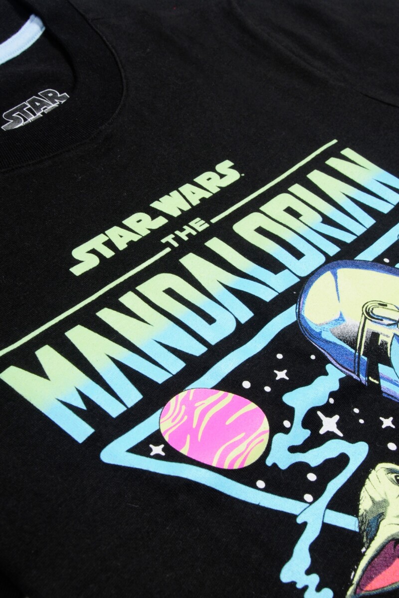 Camiseta niño Mandalorian NEGRO