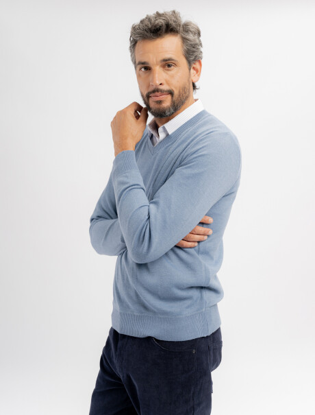 Buzo escote V Cedro celeste