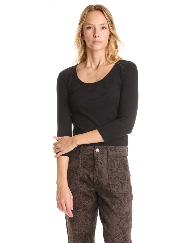 Remera Basica Ribs NEGRO