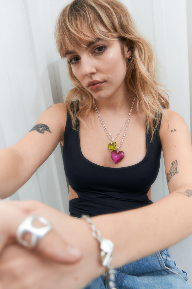 Collar bolita corazón transparente - rosa 