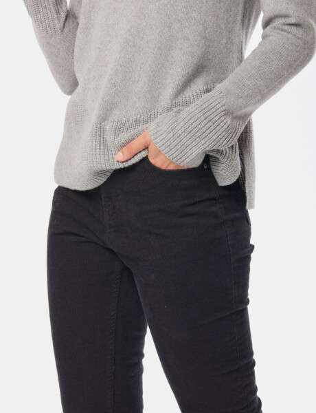 PANTALON DE PANA CON SPANDEX Gris