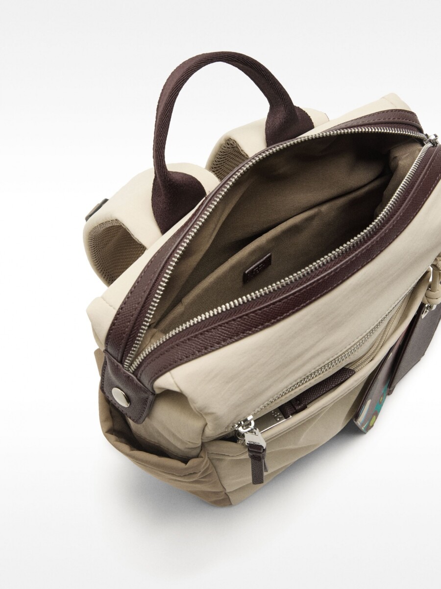 Mochila De Nylon Con Colgante crudo