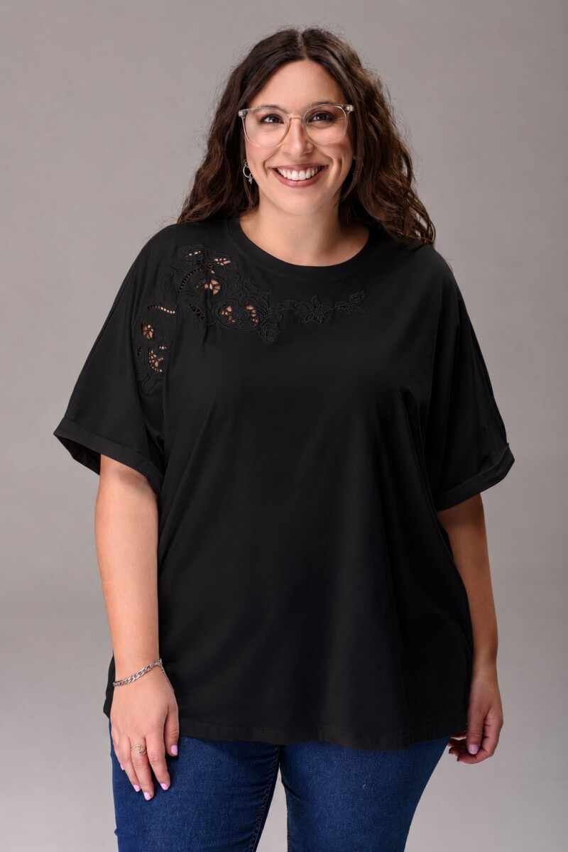 Remera Calada - Negro 