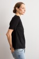 Remera frente broderie negro