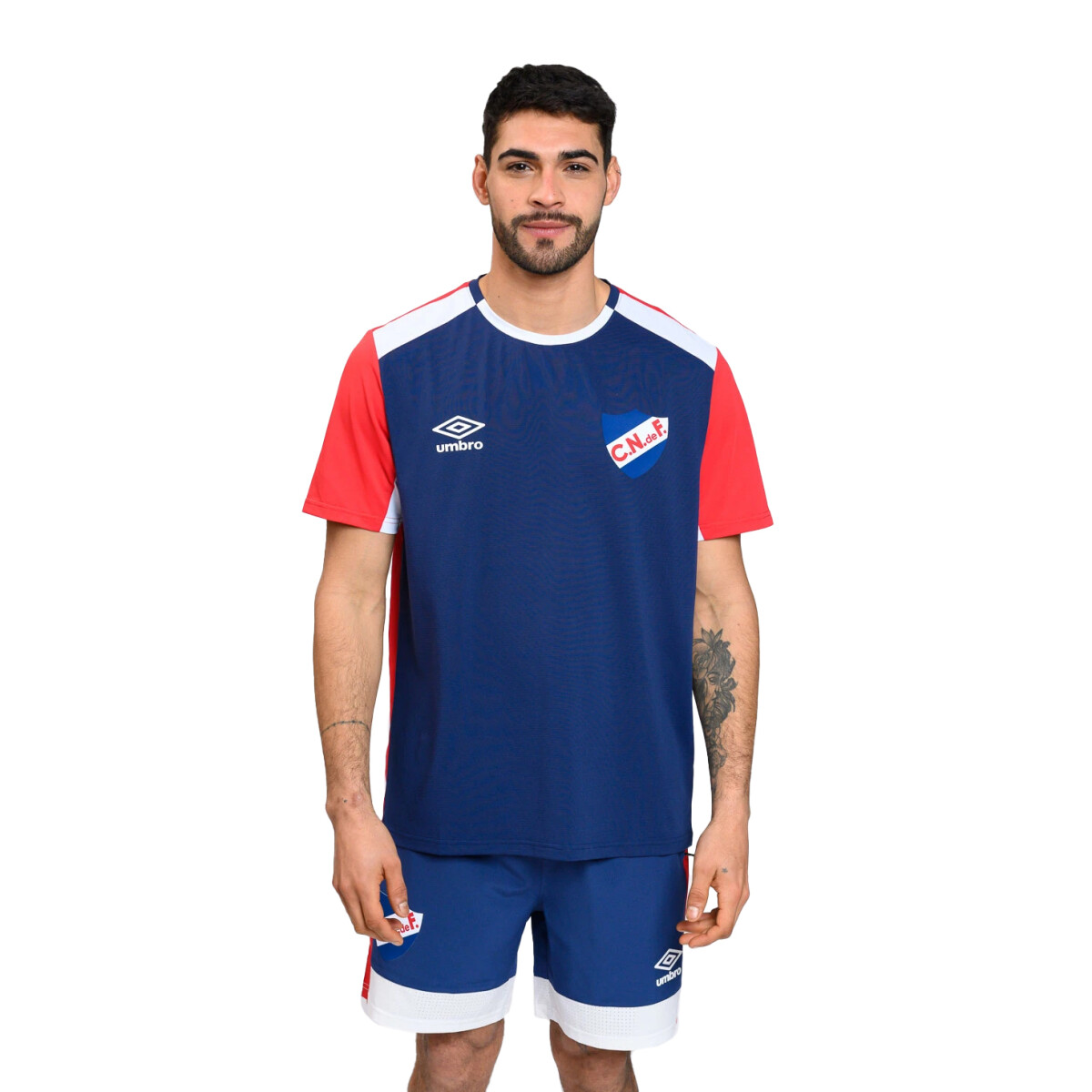 Remera de Hombre Umbro Nuo Nacional - Azul Marino - Rojo 