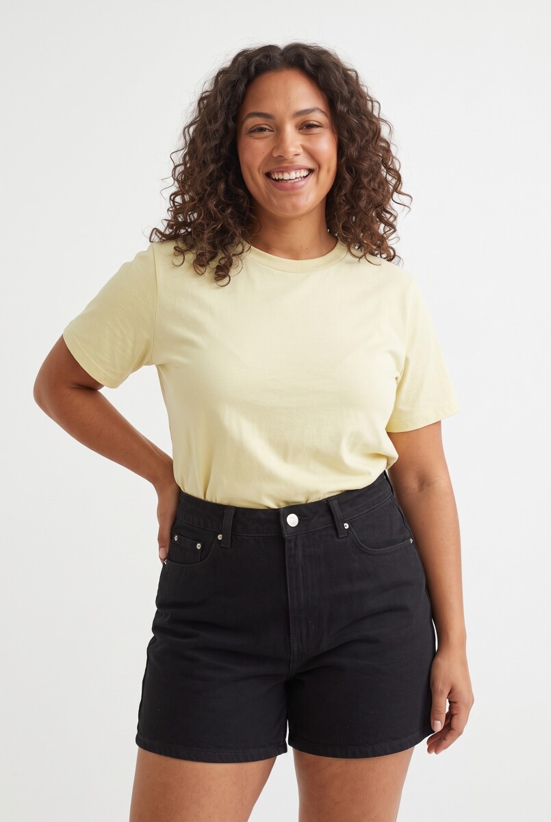 SHORT MACEIO - NEGRO. 