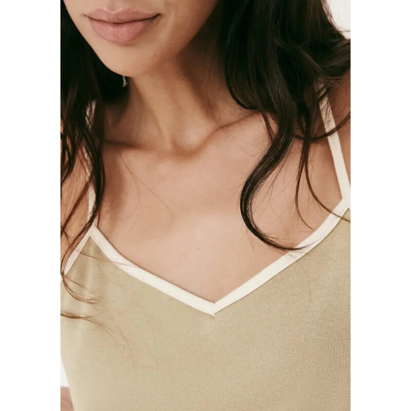 PIJAMA SM FEM OLIVA CLARO