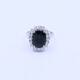 Anillo oro 18k blanco con zafiro azul oval y brillantes. Anillo oro 18k blanco con zafiro azul oval y brillantes.