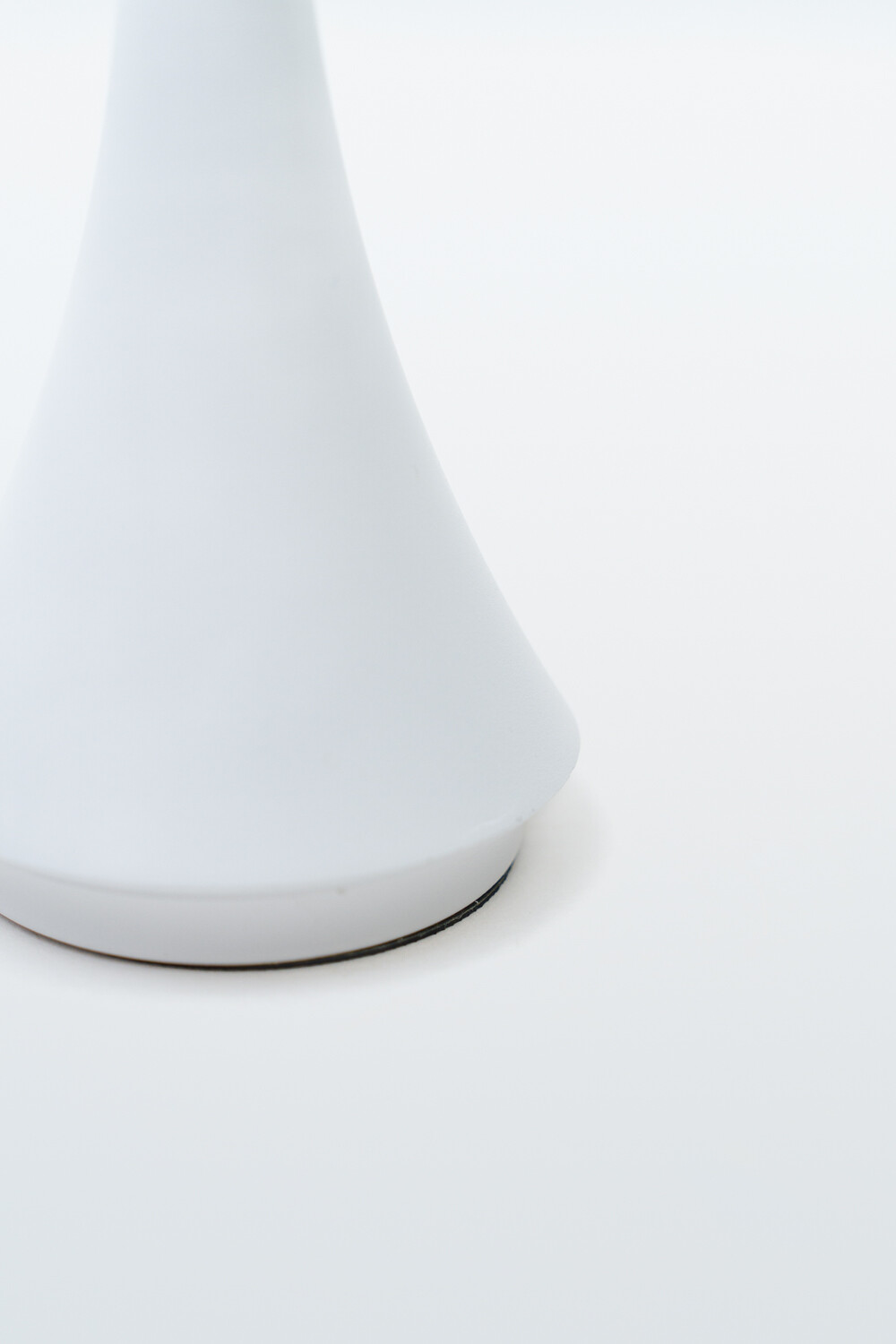 Lampara De Mesa Cindra, Touch Usb Blanco