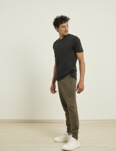 080912 PANTALON JOGGING SLIM HARRY Verde